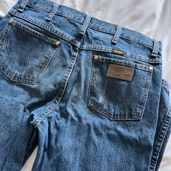 Wrangler Jeans - Picture 2 of 3